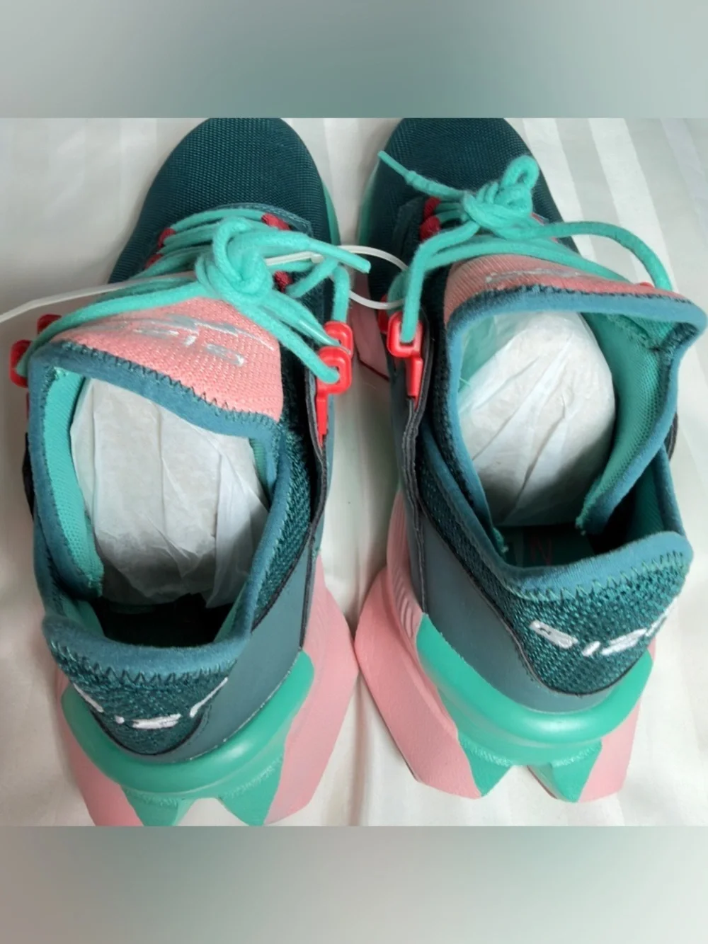 Men's Teal & Pink Lightweight Sneakers